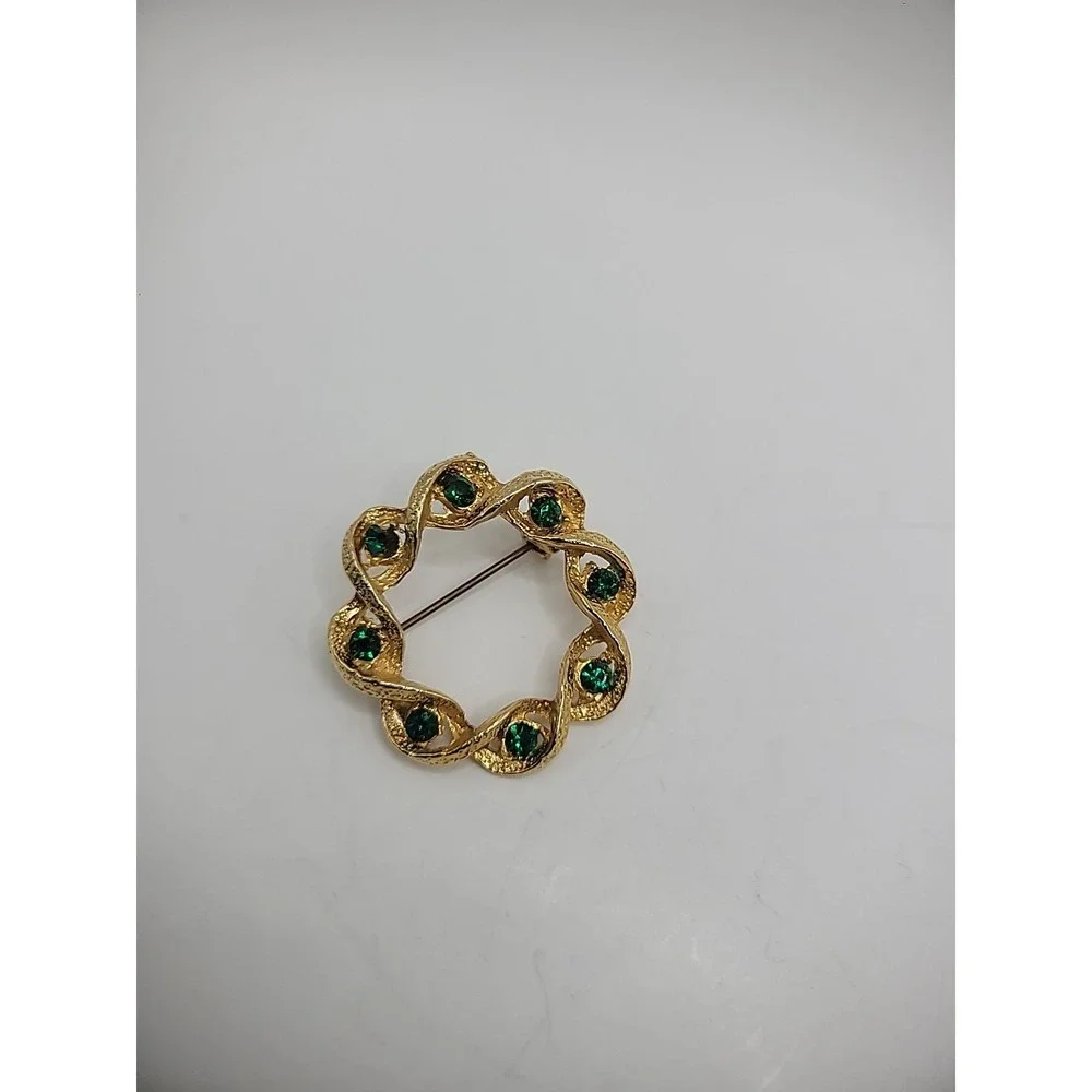 Vintage Brooch Pin Gold Tone Green Crystals Round Twist Embossed Jewelry Costume
